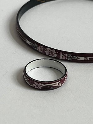 Michaela frey vintage armbånd og ring. Made in austria. Blomster emalje.