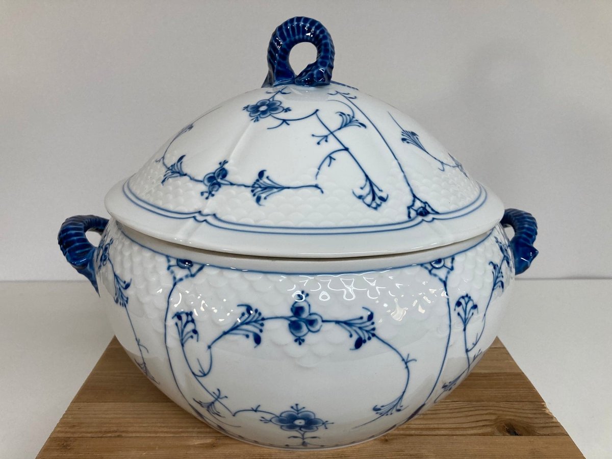 Bing & Grøndahl Terrin nr. 38