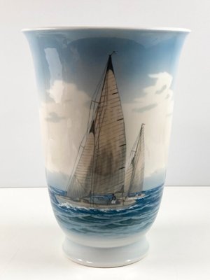Kongelig vase med motiv af sejlskib nr. 3558.