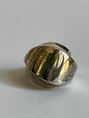 Minimalistisk bred organisk blank sølv ring i dansk design 925