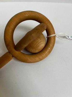 Kay Bojesen rangle i træ minimalistisk moderne vintage den perfekte barselsgave