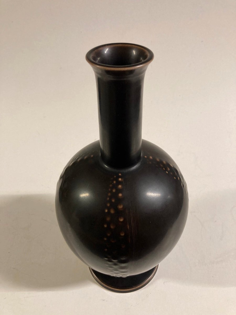 Aluminia vase