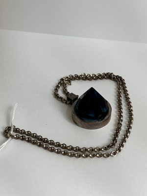 Kosta Boda Halskæde vedhæng i sølv med smuk blå glas sten glaskunst