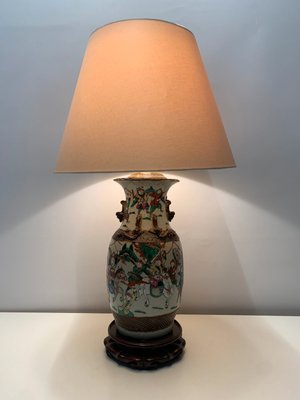 Kinesisk bordlampe, med skærm