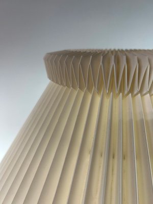 Keramik lampe med LeKlint skærm