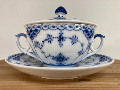 Royal Copenhagen Musselmalet Riflet Bouillon Kop