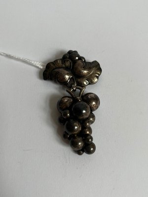 Georg Jensen grape broche i sølv nr 217B