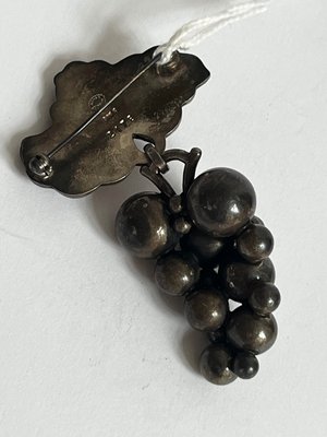 Georg Jensen grape broche i sølv nr 217B