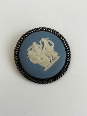 Wedgwood broche made in england 1954 i sølv 925.