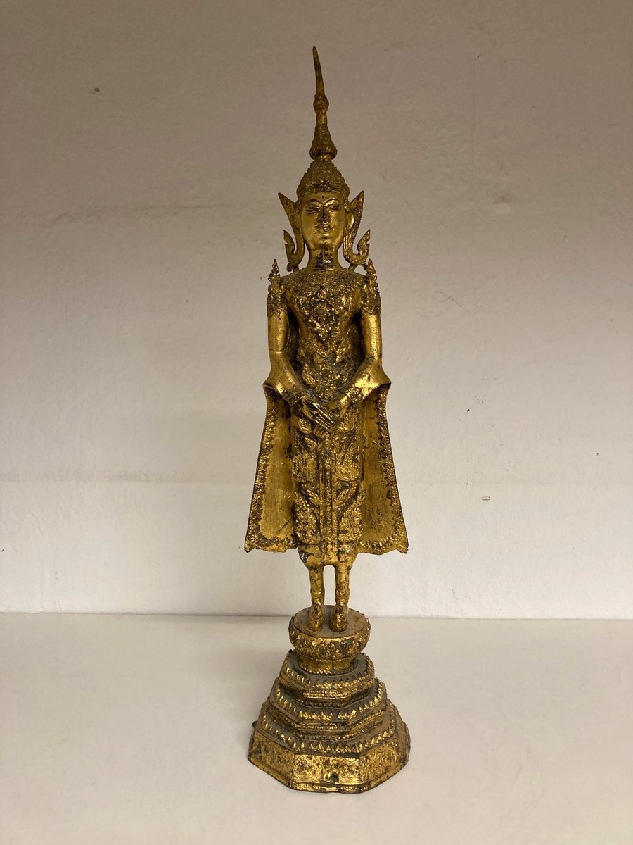 Thailandsk buddha figur