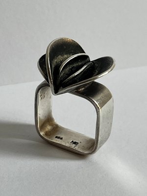 Børge Nielsen skulpturel sølv ring BN
