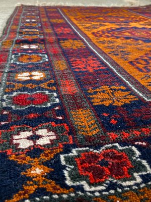 Ægte tæppe knyttet uld med blomster motiver 170x83