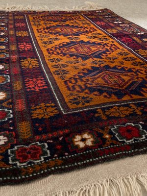 Ægte tæppe knyttet uld med blomster motiver 170x83