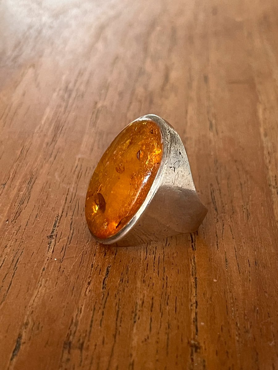 Erik Poul Fenster sølv ring med rav