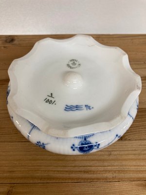 Royal Copenhagen Musselmalet Riflet Fad