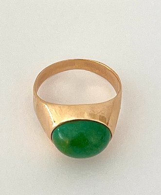 Hugo Grün 14 kt guld ring med jade