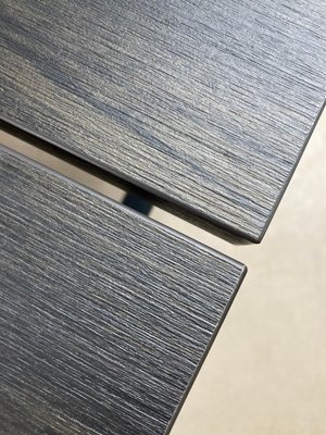 Minimalistisk spisebord.