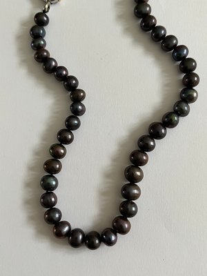 Perlekæde med moderne lås