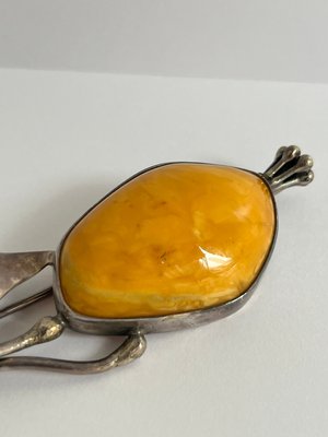 Rav sølv broche