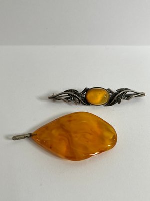 Rav sæt broche og vedhæng