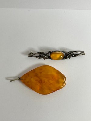 Rav sæt broche og vedhæng