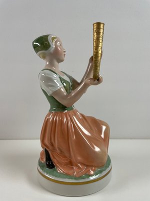 Royal Copenhagen Pige med guldhorn 12242