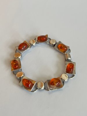 Sølvarmbånd med rav
