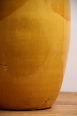 Gul keramik vase