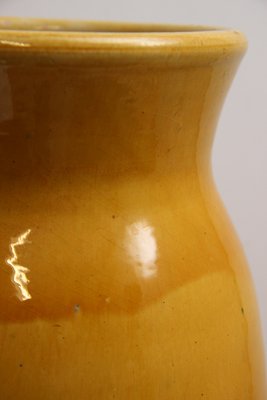 Gul keramik vase