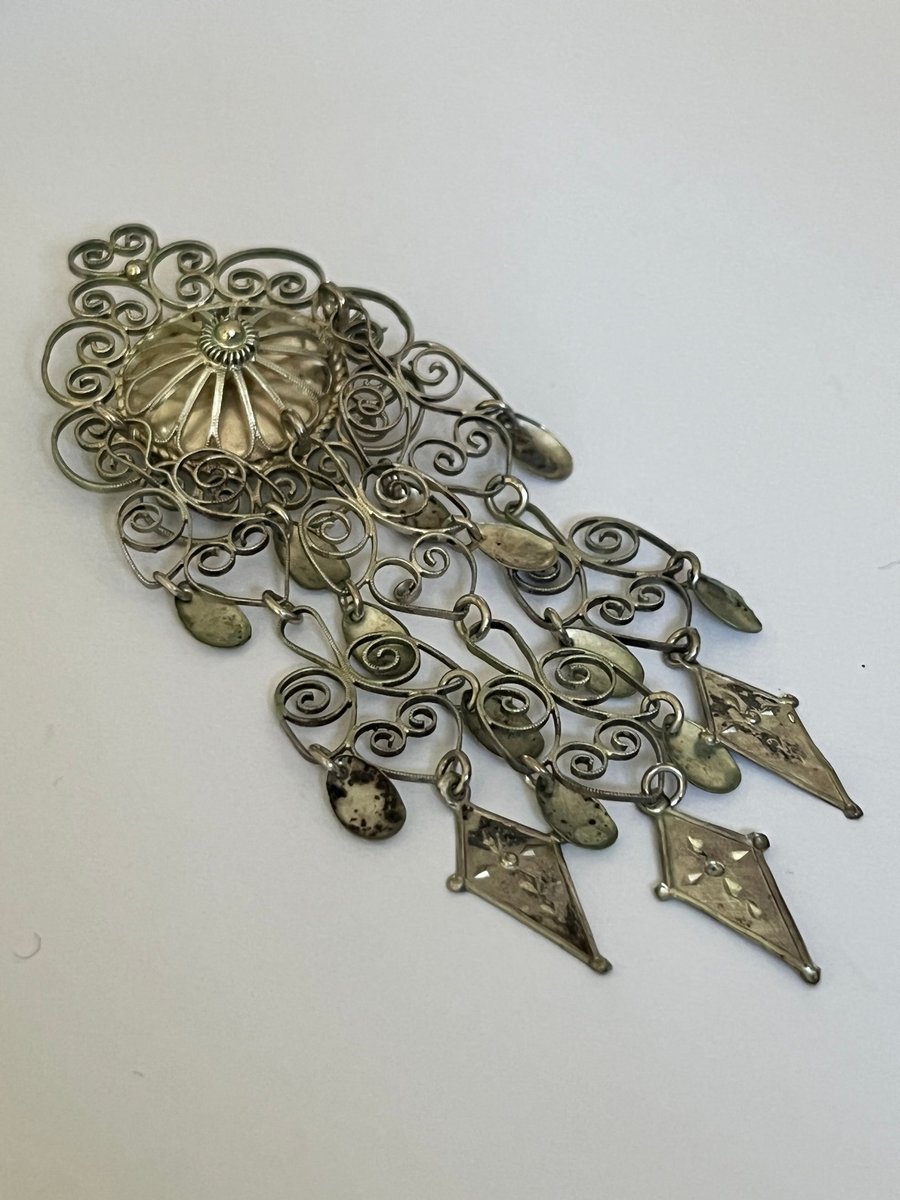 Vintage filigran sølv broche