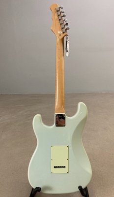 Burns London Cobra elguitar med vibratoarm