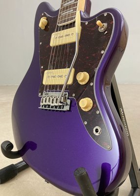 Revelation RVJT Elguitar Offset Design med ATN-5 Elektronik