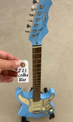 Burns Cobra Elguitar Lyseblå Vintage Style