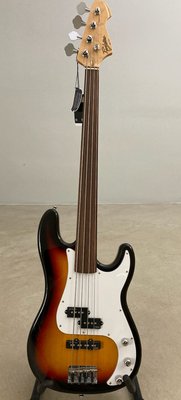 Burns London PBXN Fretless Bass Sunburst