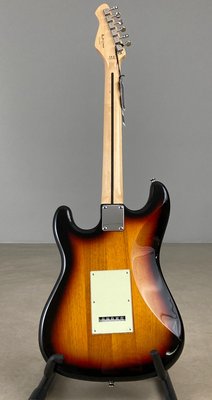 Revelation Strat-style Elguitar Sunburst Mint Green Pickguard
