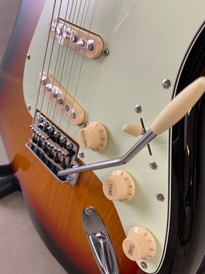Revelation Strat-style Elguitar Sunburst Mint Green Pickguard