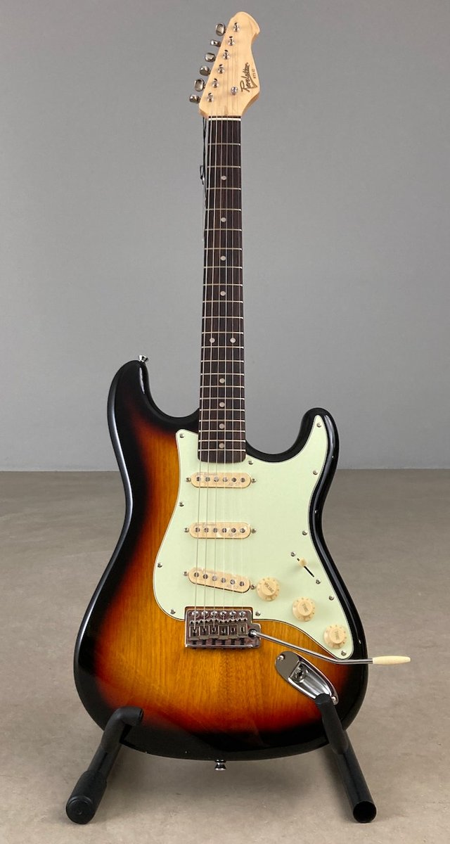 Revelation Strat-style Elguitar Sunburst Mint Green Pickguard