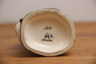 Aluminia Bajads 1951 børnehjælpsfigur af Herluf Jensenius