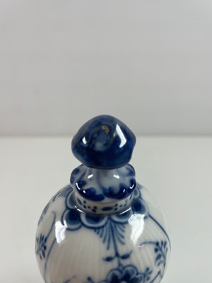Royal Copenhagen Musselmalet Flakon med Prop nr. 121/1