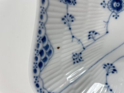 Royal Copenhagen Musselmalet Halvblonde Fad nr. 1/708