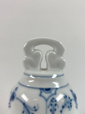 B&G Royal Copenhagen bordklokke nr. 10