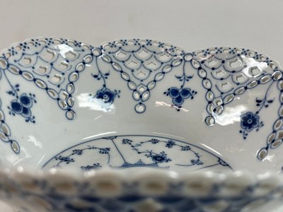 Royal Copenhagen frugtskål helblonde nr. 1061