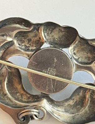 BH Bernard Hertz sølv broche med agater