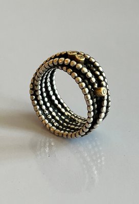 Unika Guldsmede ring med diamanter