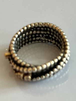 Unika Guldsmede ring med diamanter