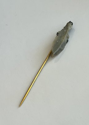 Pin med økse af flint
