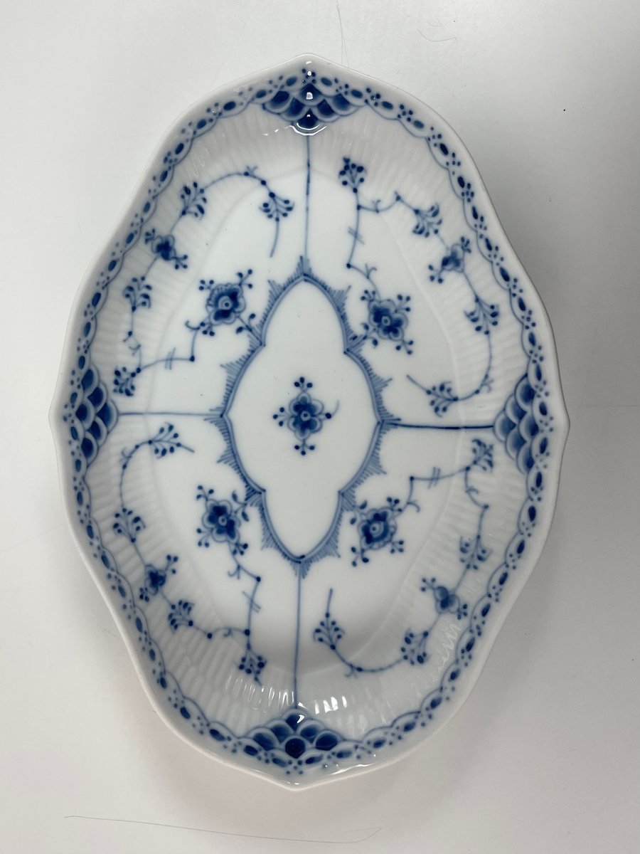 Royal Copenhagen Fad nr. 552