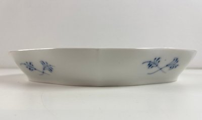Royal Copenhagen Fad nr. 552
