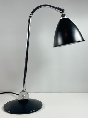 Bestlite bordlampe i sort og krom