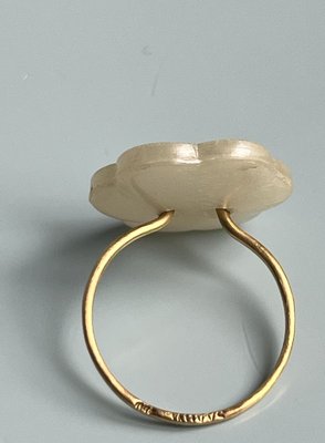 Mette Saabye ring i 18 kt guld